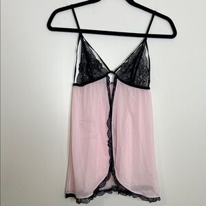 Elegant Black and Pink Lace Chemise La Senza Bra Cami Tank Top with front clasp